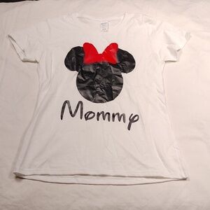 Minnie mouse mommy women's medium sized t shirt